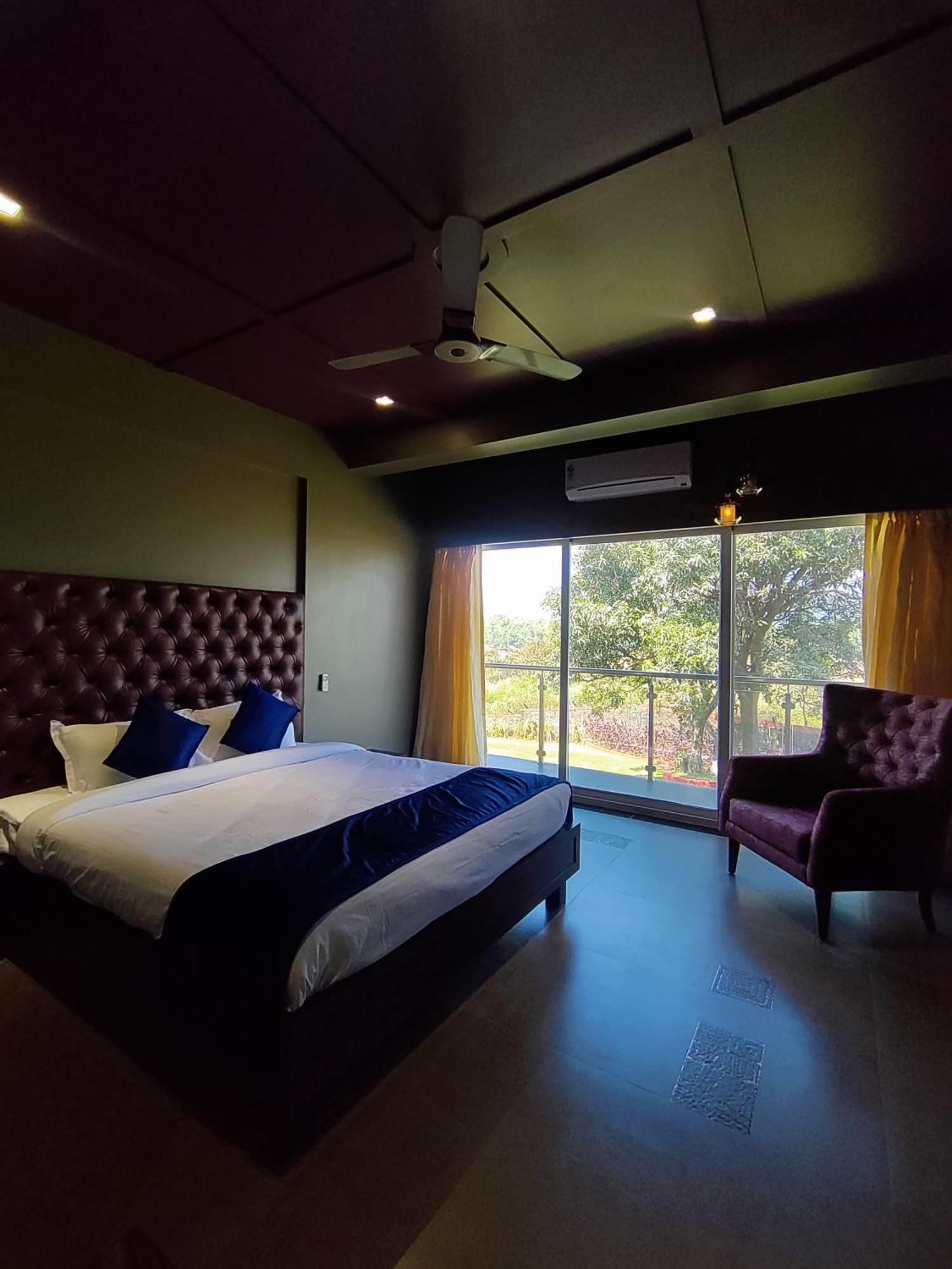 Ananta Villa Lonavala Luaran gambar